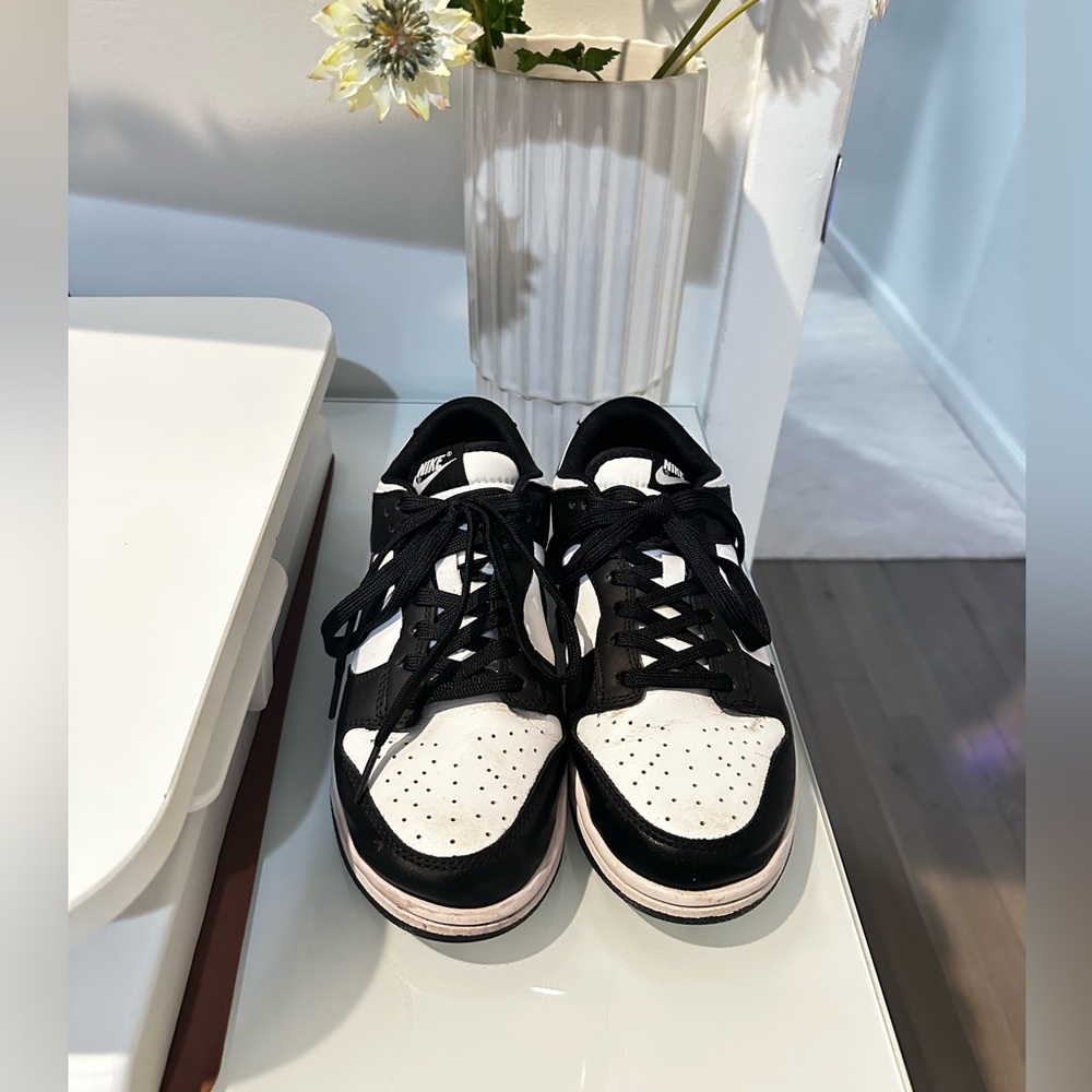 Nike Panda low dunk Sneakers Women’s 8.5 / Men’s 7